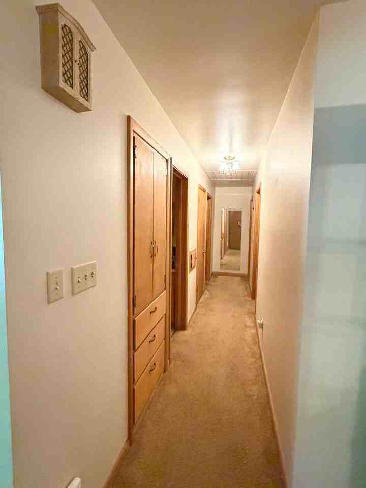 241 Croswell Rd - Photo 5 of 31