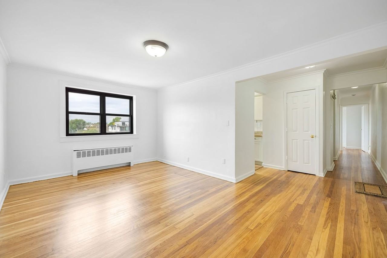 2335 Hudson Ter - Photo 2 of 16