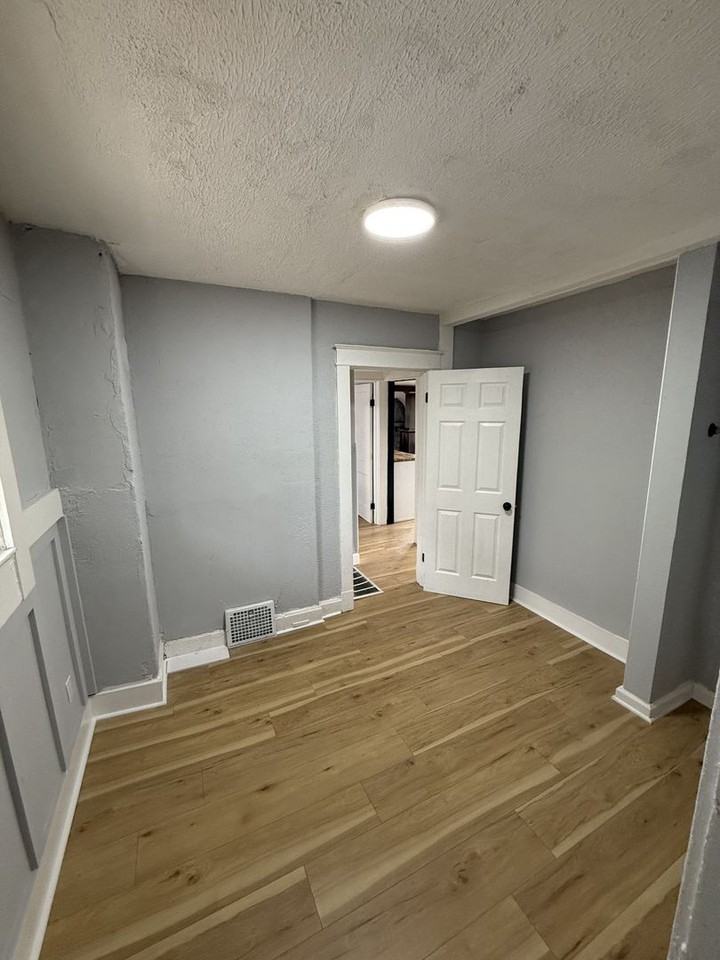 3514 Bellefontaine Ave - Photo 3 of 9