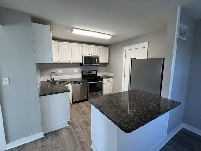 11411 Douglas Ave Unit C - Photo 5 of 18
