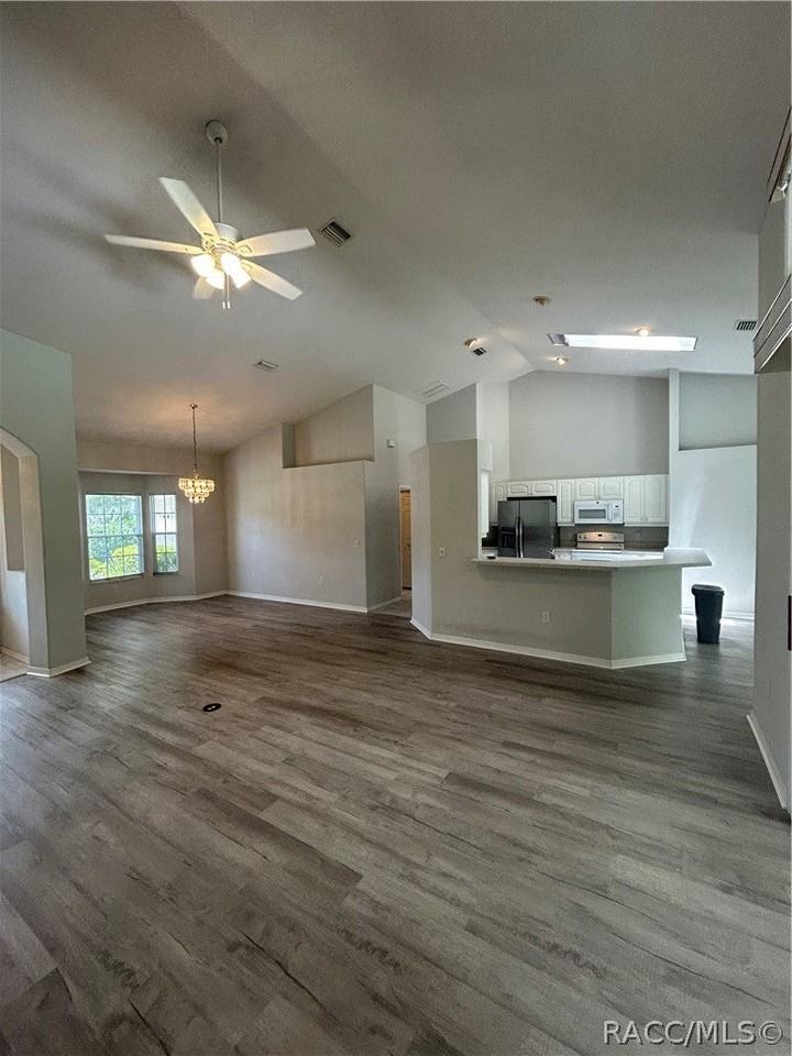 2675 N Canterbury Lake Dr - Photo 3 of 12