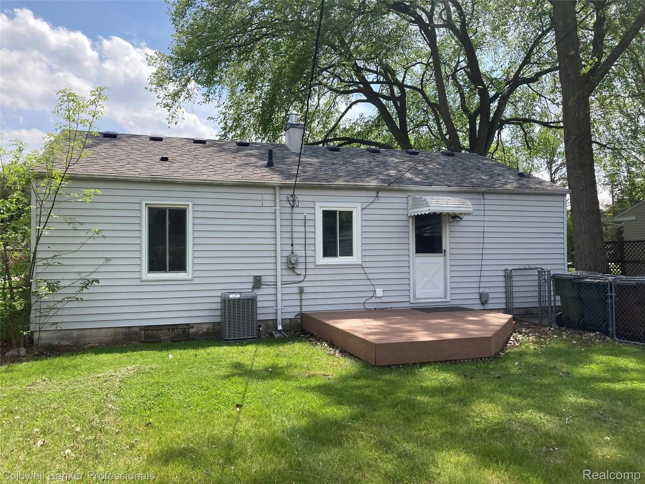 7101 Reber Dr - Photo 2 of 20
