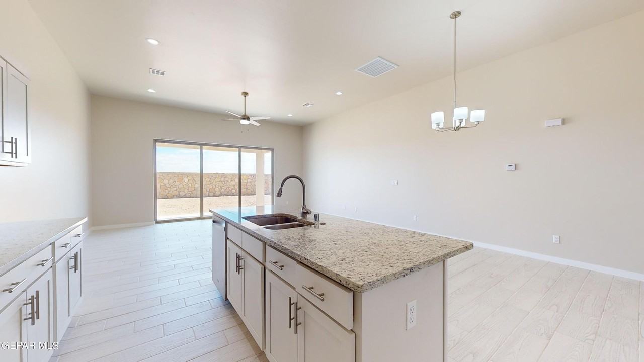 11118 Blue Eyed Grass St - Photo 6 of 41