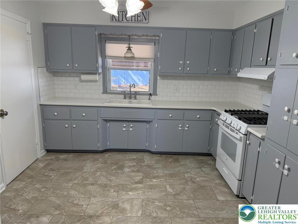 2229 Rodgers St - Photo 2 of 17