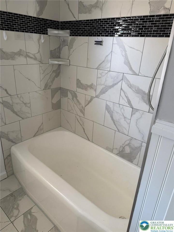 2229 Rodgers St - Photo 7 of 17