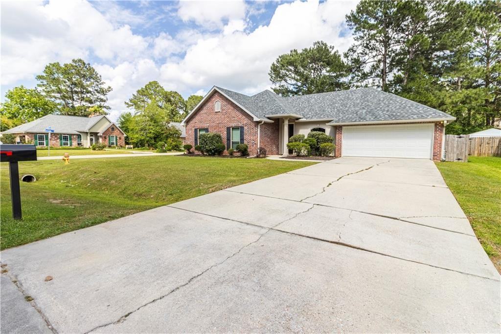 711 Lionel Ct - Photo 2 of 33