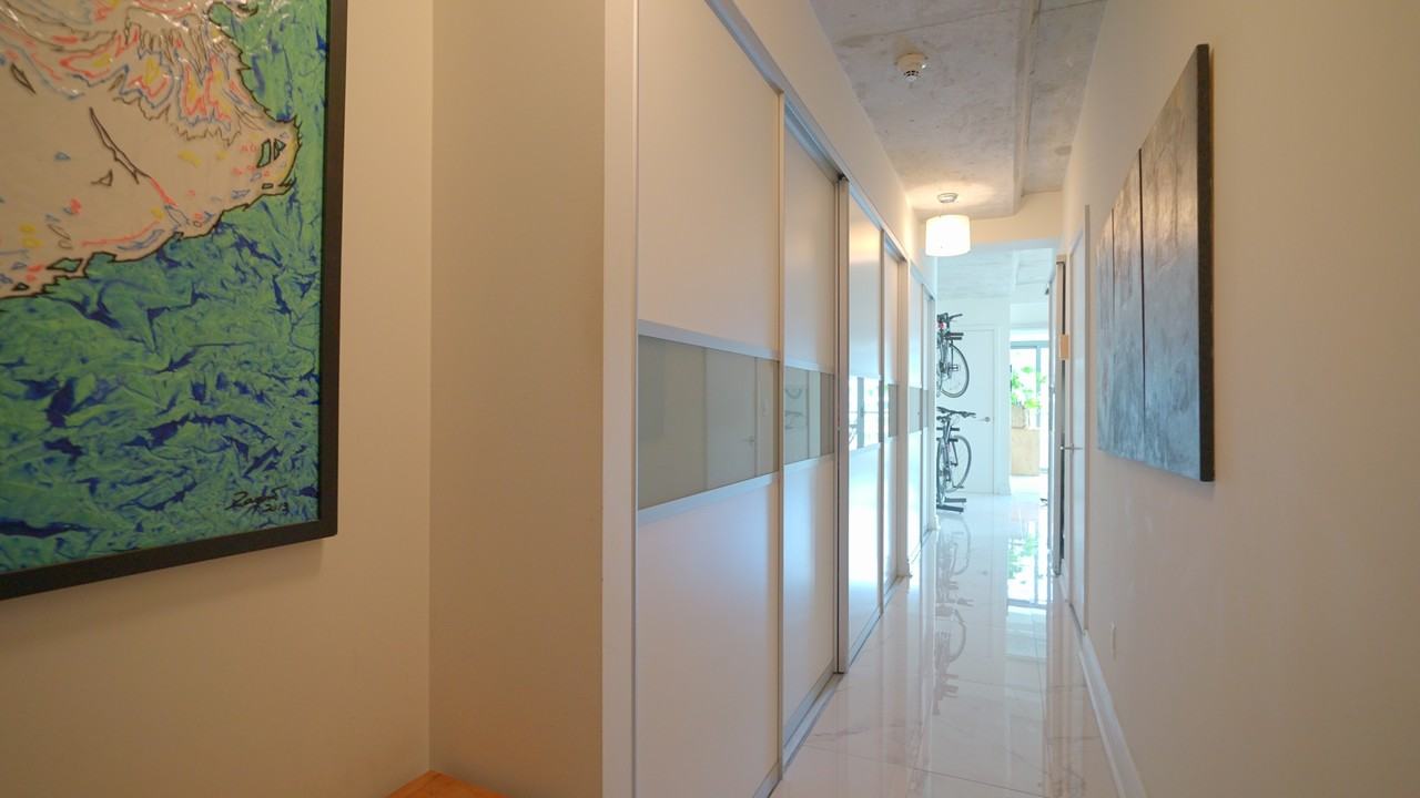 55 Condo Tower #831 - Photo 3 of 49
