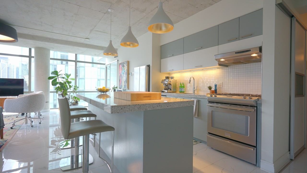 55 Condo Tower #831 - Photo 7 of 49