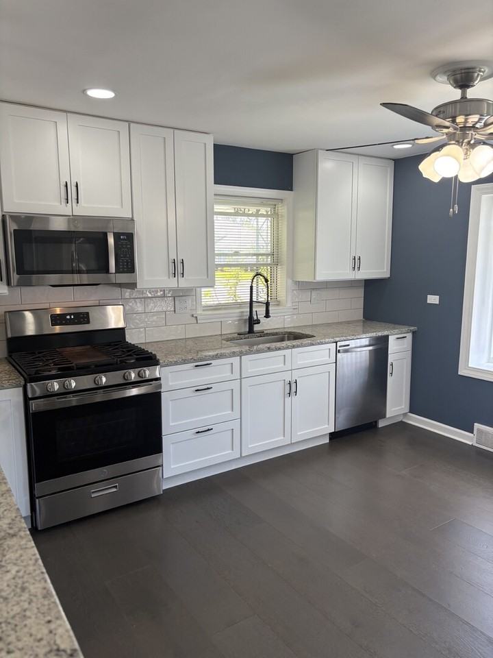 202 N Bierman Ave - Photo 7 of 18