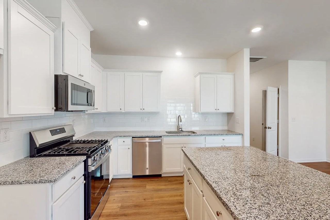 2752 Yeager Dr #1 - Photo 3 of 18