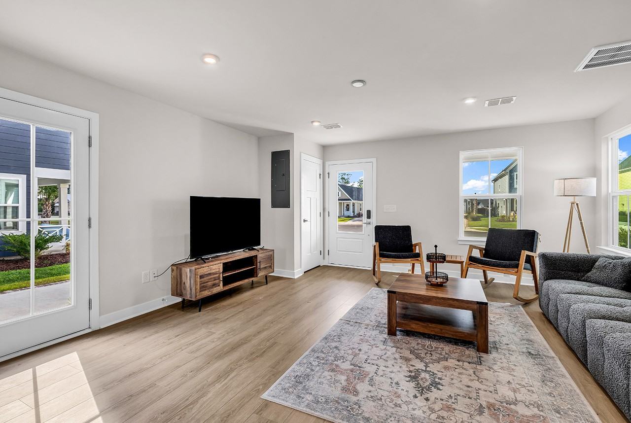 2504 Rowyn St #1 - Photo 4 of 10