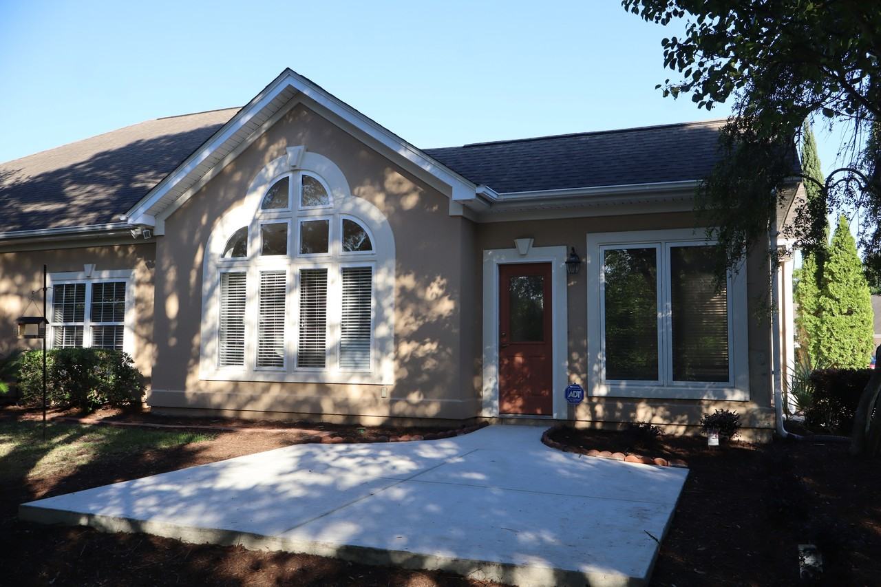 1482 Saint Thomas Cir #1 - Photo 3 of 10
