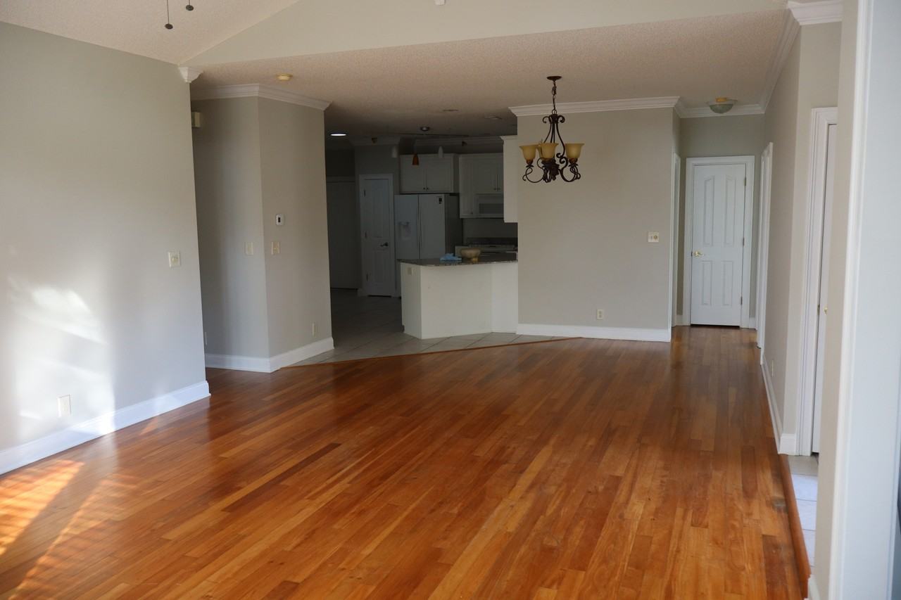 1482 Saint Thomas Cir #1 - Photo 4 of 10
