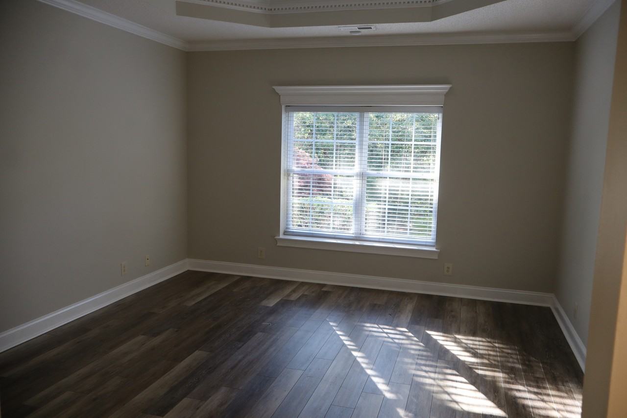 1482 Saint Thomas Cir #1 - Photo 6 of 10