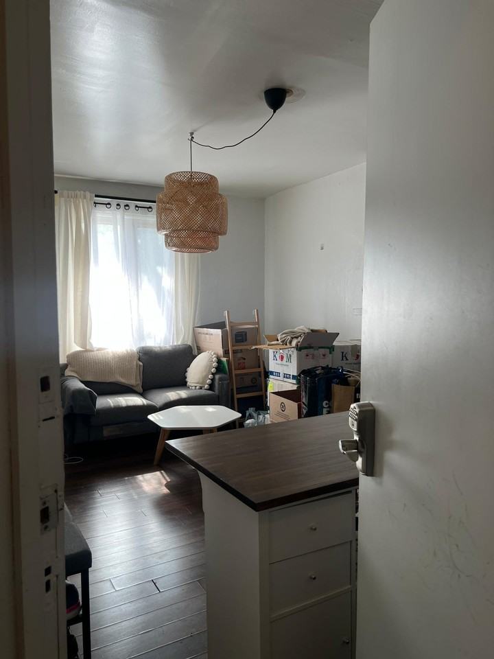 211 Spadina Road #2 - Photo 2 of 9