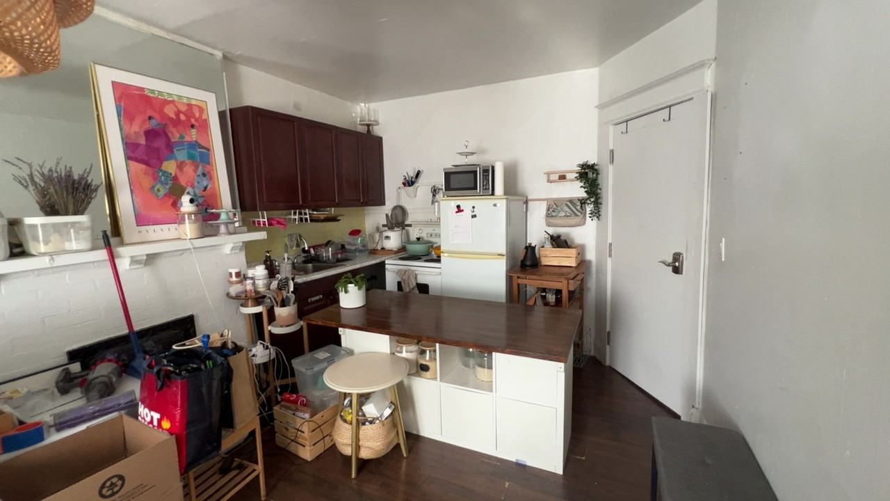211 Spadina Road #2 - Photo 3 of 9