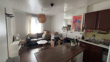 featured image of 211 Spadina Road #2