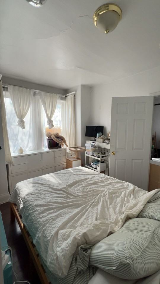 211 Spadina Road #2 - Photo 6 of 9