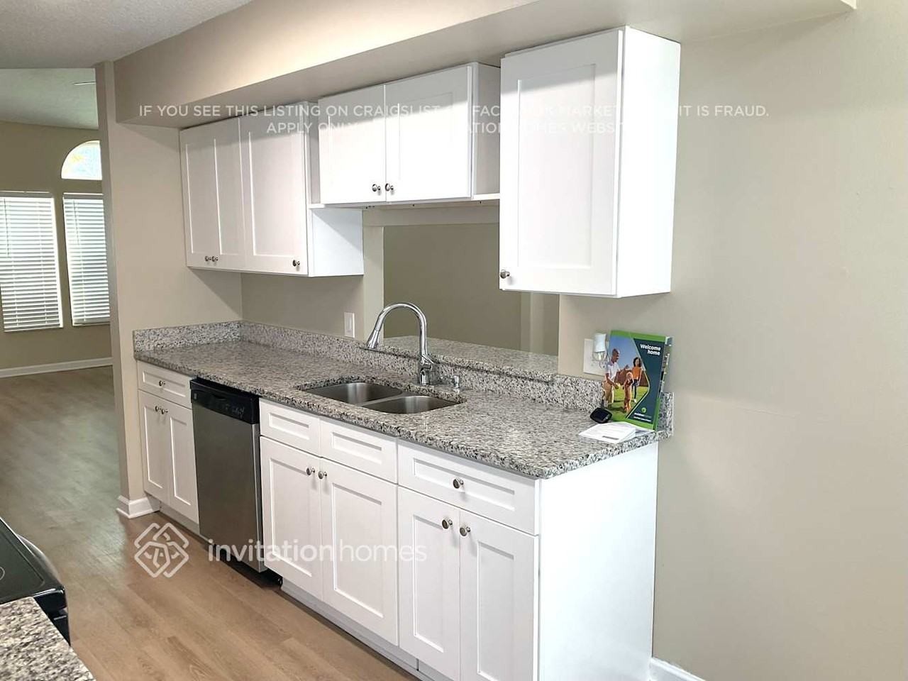 1037 Whittier Cir - Photo 6 of 14