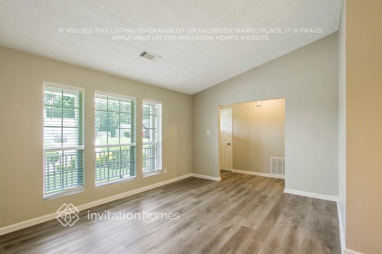 1367 Swift Creek Ln - Photo 4 of 24