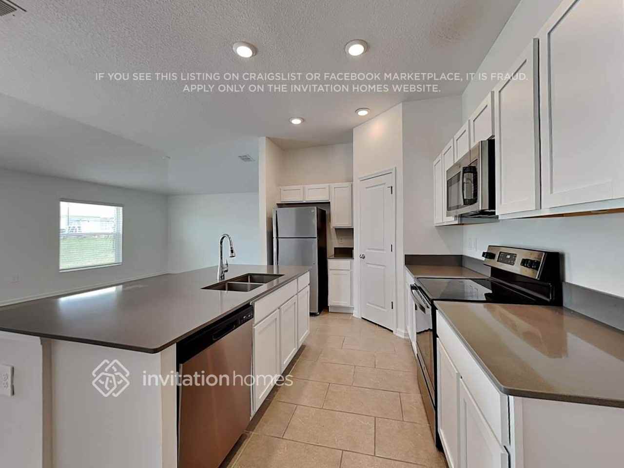 3043 Blue Bonnet Ln - Photo 5 of 19