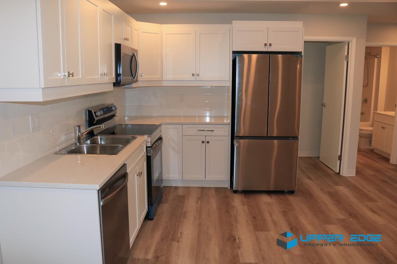 237 Edison Avenue #12 - Photo 6 of 15