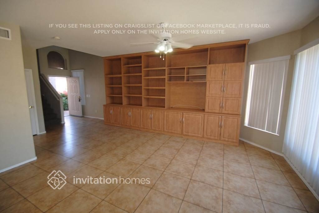 606 W Mcrae Dr - Photo 2 of 13