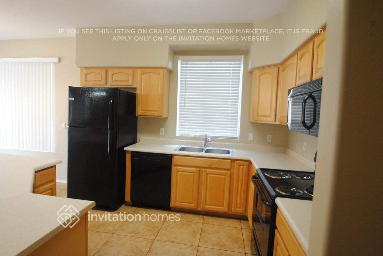 606 W Mcrae Dr - Photo 5 of 13