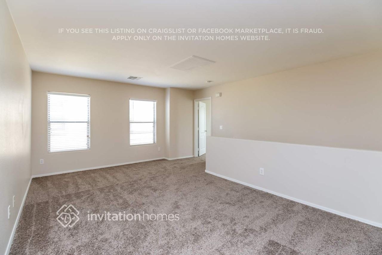 7811 S 63rd Dr - Photo 7 of 18