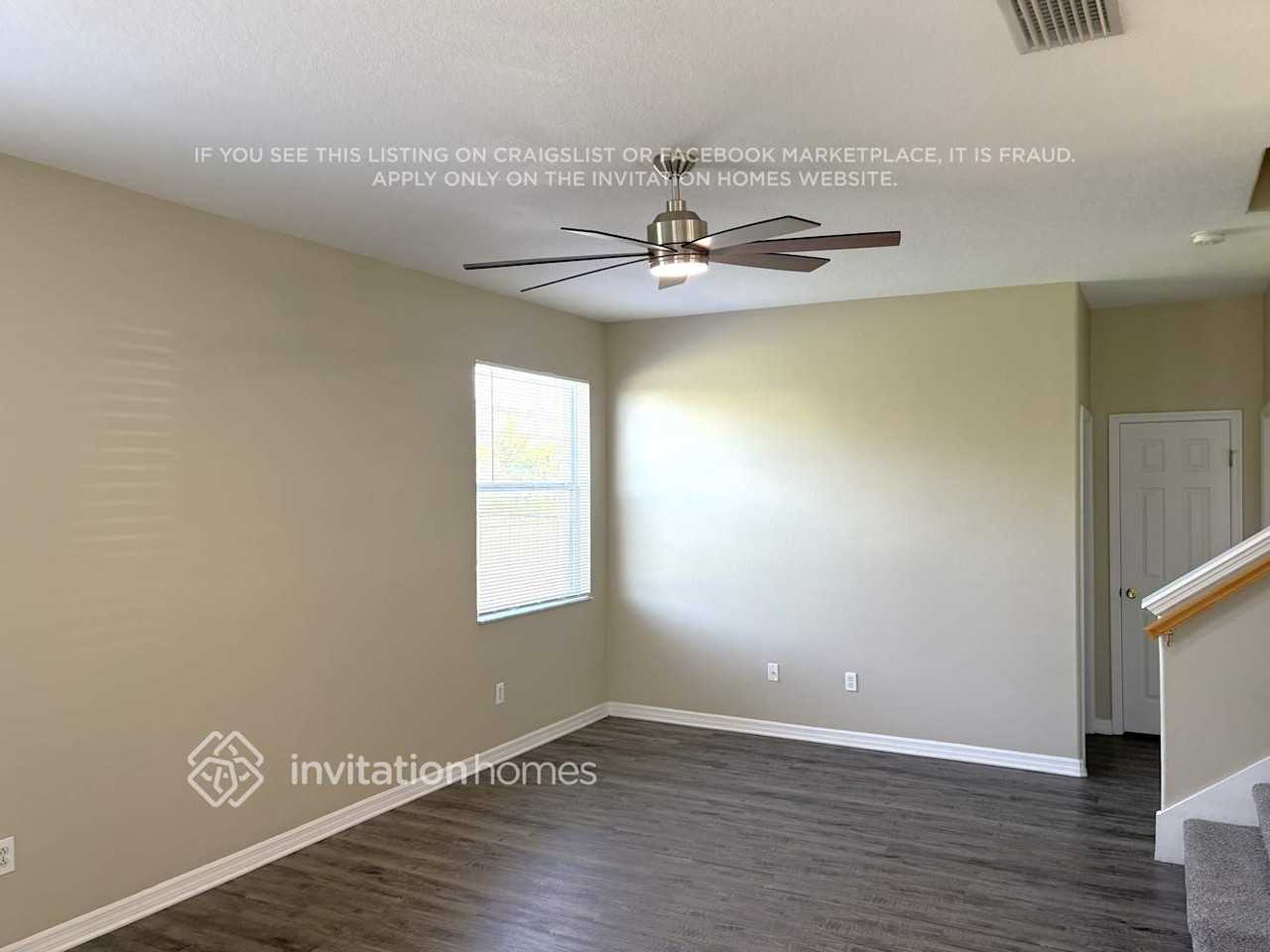 16138 Bridgepark Dr - Photo 5 of 20