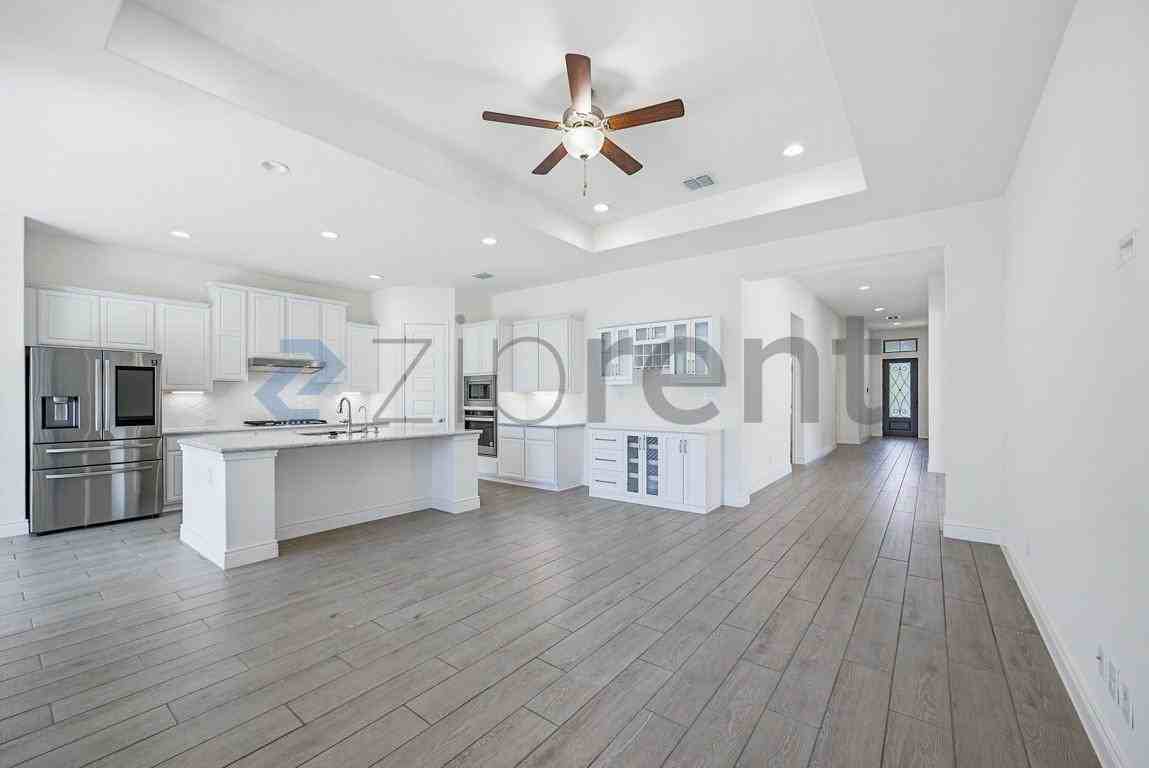28414 Shailene Dr - Photo 6 of 43