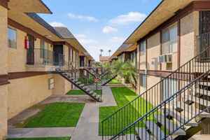 featured image of 3523 W Savanna St #9