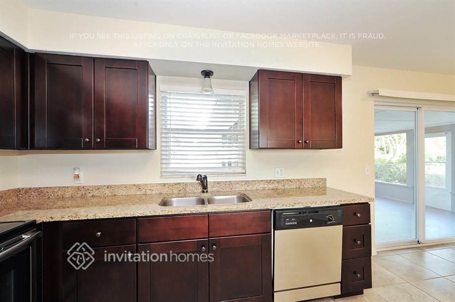 108 57th St W - Photo 6 of 14