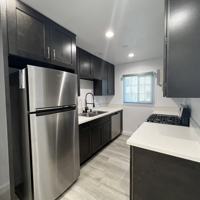featured image of 900 West College Street #4