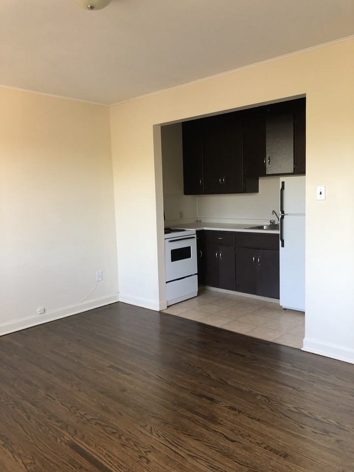 Henshire Apartments - Photo 5 of 11
