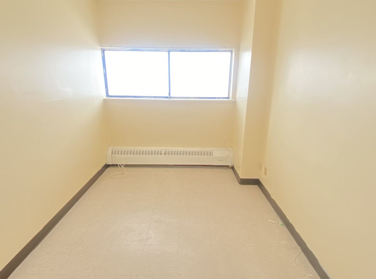 401 Princess Street #1006 - Photo 4 of 13