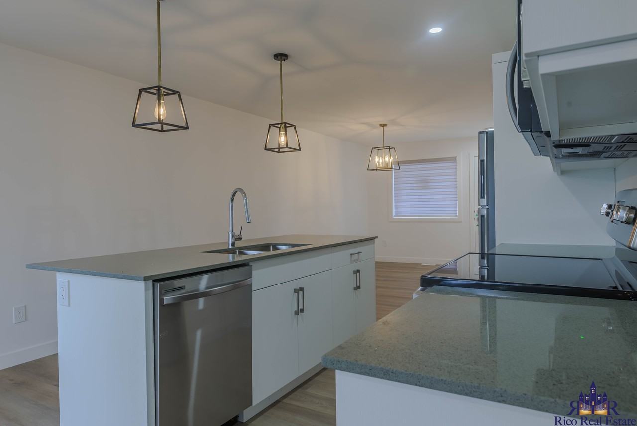 57 Fermor Ave - Photo 5 of 16