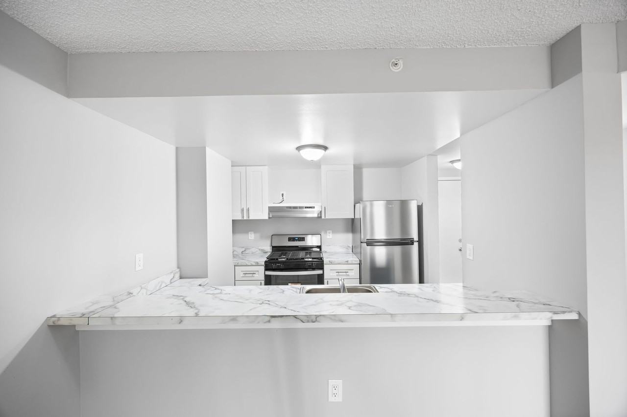 Atlantic Apartments - Photo 3 of 42