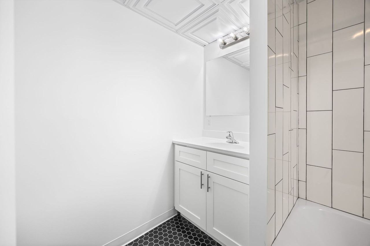 Atlantic Apartments - Photo 5 of 42