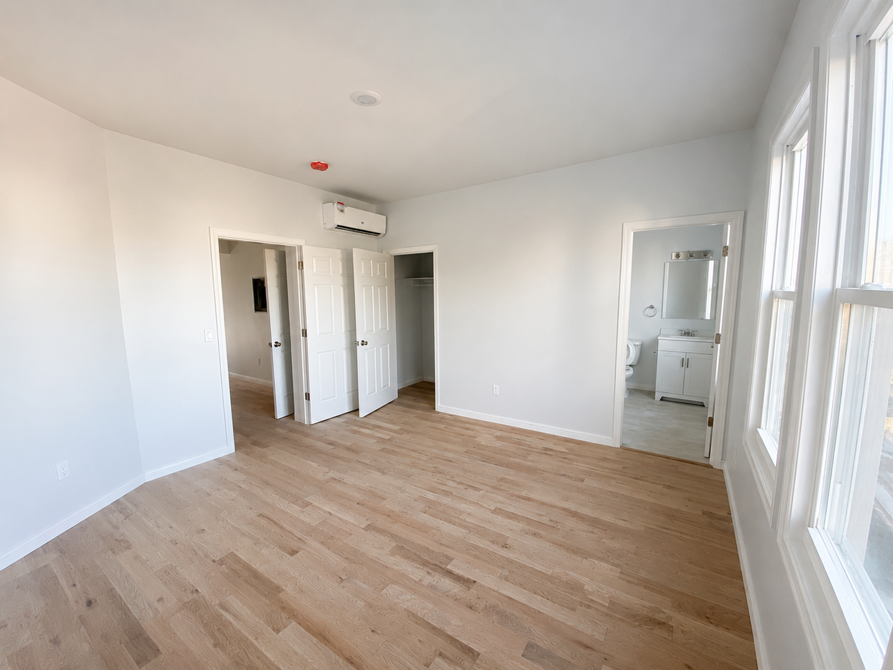 80 Beverly Street #1 - Photo 4 of 10