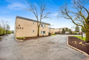 featured image of 1644 Waukegan Rd