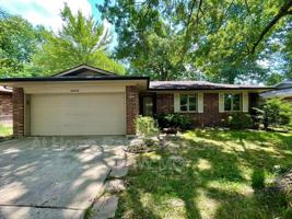 featured image of 1444 S Gelven Ave