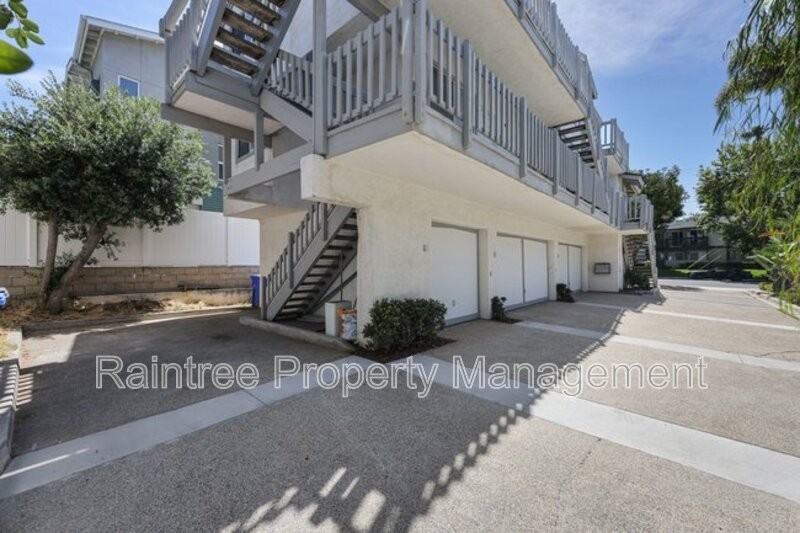 340 Walnut Ave #C - Photo 2 of 21