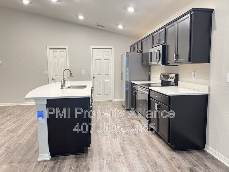 1002 Corso Dr - Photo 7 of 25