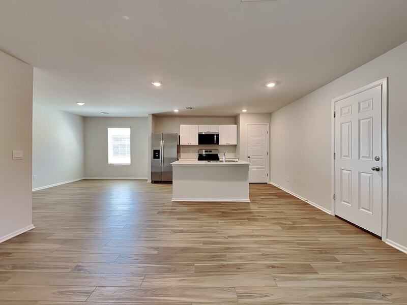529 St Charles Pl - Photo 4 of 24