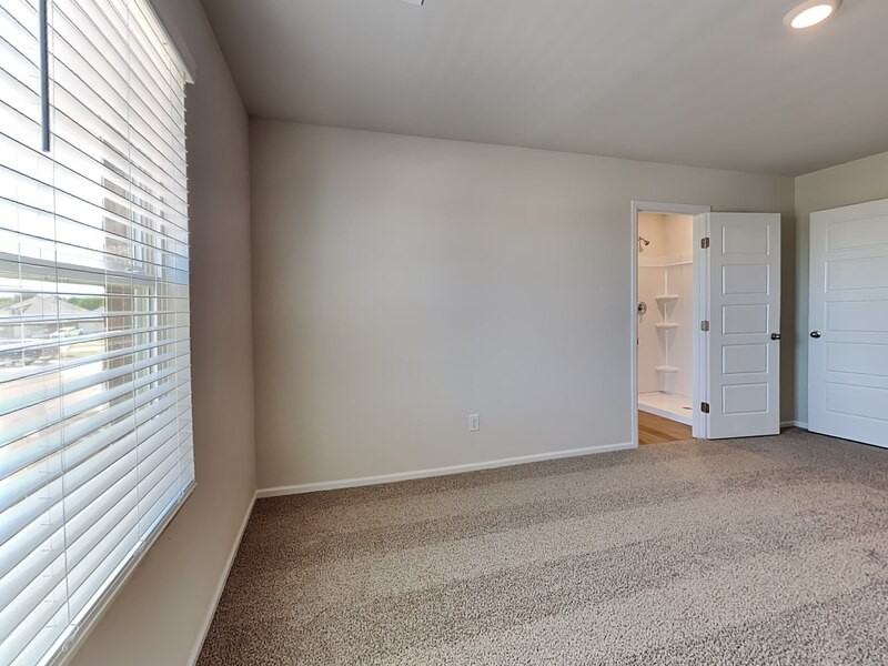 529 St Charles Pl - Photo 7 of 24