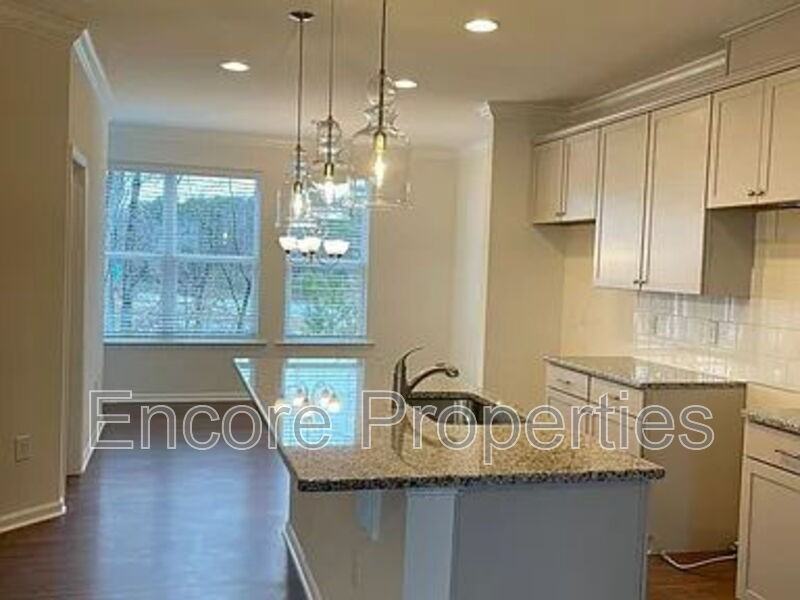 1121 Diamond Dove Ln - Photo 2 of 8