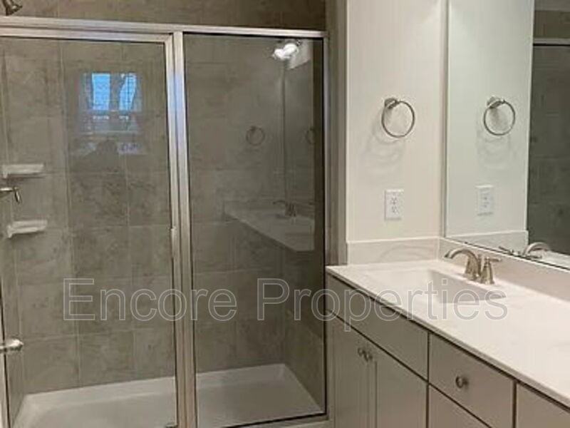 1121 Diamond Dove Ln - Photo 5 of 8