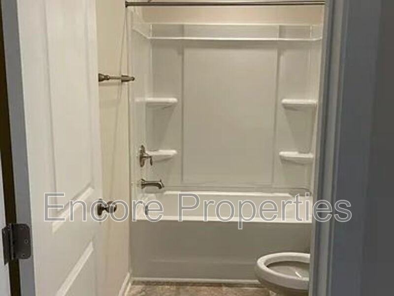 1121 Diamond Dove Ln - Photo 7 of 8