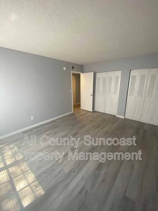 1830 Dr M.L.K. Jr St N - Photo 5 of 9